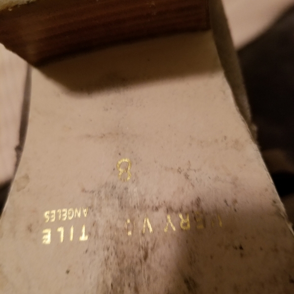 Boots - Picture 3 of 3